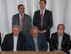 Polis, Bakan Binali Yıldırım'ın Şehit Ailesini Ziyaretinde Etrafında Etten Duvar Ördü!