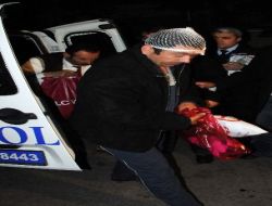 İzmir'de Bıçaklı Kavga: 1 Ölü, 2 Yaralı