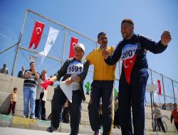 Yaş 70 Ama Hala İş Var!!