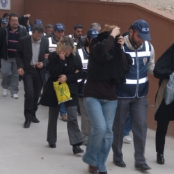 Çete Operasyonu Ülkü Ocakları'na Uzandı!