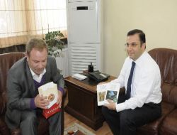 Şair Ve Yazar Ersöz'den Hakkari Valisi Türker'e Ziyaret