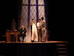 Bursa Şehir Tiyatrosu, Sezonu 'reis Bey' İle Kapatıyor