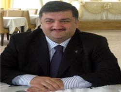 "Siyasetçiler, Ümit Aşılayıcı Olduğu Gibi Geleceği De Sezebilen İnsanlardır!"