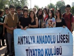 Liselerarası Ulusal Tiyatro Şenliği Antalya'da Başladı
