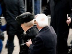 Hollanda'da, Kraliçe'nin Katıldığı Törende Panik: En Az 10 Yaralı