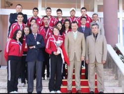 Nevşehir Üniversitesi İlk Kupasını Aldı