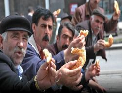 Selimli Minibüsçüler Kars Valiliği Önünde Eylem Yaptı