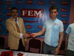 Fem Dershanesi, Başarılı Öğrencilerini Altınla Ödüllendirdi