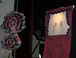 Trafik Haftası'nda Hacivat-karagöz Gösterisi Sunuldu