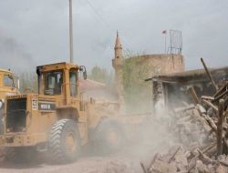 Niğde Belediyesi, Şehir Merkezinde Metruk Binaları Kaldırıyor