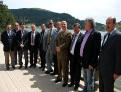 Vali Akpınar: Abant'taki Çalışmanın Sonunu Beklemeden Eleştirmek Anlamsız