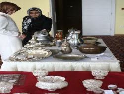 Asçed Üyeleri Çeyiz Sandıklarını Muhtaç Öğrenciler İçin Açtı