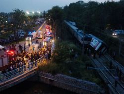 Kocaeli'nde Tren Kazası:  16 Yaralı