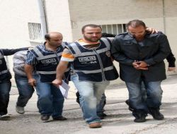 Polis, 'Lastiğim Patladı, Gel Tamir Et' Parolası İle Uyuşturucu Pazarlayan Çeteyi  Çökertti!