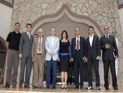 "Otomobil Sektörü Tıkandı; Kurtuluş Elektrikli Arabada"