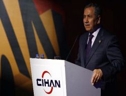 Arınç: Türkiye'de 'ŞEFLİK' Dönemi Sona Erdi