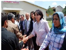 Bdp'liler, Aralarında Husumet Bulunan İki Aileyi Barıştı