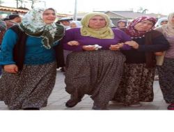 Şehit Anası, Anneler Günü'nde İğnelerle Ayakta Duruyor!!