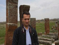Ahlat'taki Abidevi Mezar Taşları Belgelendi