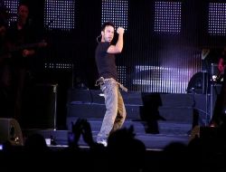 Ermeniler Tarkan'a Sahip Çıktı!