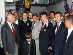 Kızıltepe'ye Bilişim Sınıfı Yapan İşadamı: Çocukların Eline Taş Yerine Bilgisayar Tutuşturalım