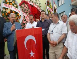 İzmir'deki Ağrılılar AK Parti ve CHP'yi Bir Araya Getirdi