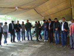 Vali Yardımcıları, Hakkari'deki Köy Düğününde Halay Çekti