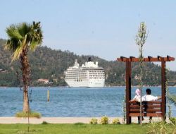 Yüzen Otel The World'un Yolcuları Fethiye'yi Uzaktan İzledi