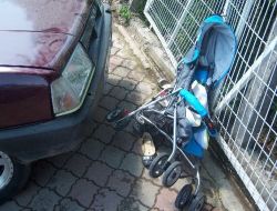 Kaldırıma Çıkan Otomobilin Ezdiği 5 Aylık Bebek Öldü, Annesi Yaralandı