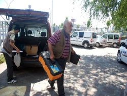 Hırsızlık Zanlısı, Çaldığı Teypleri Emniyete Kendisi Taşıdı