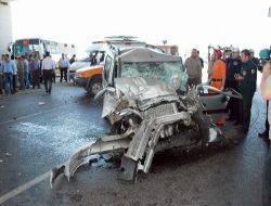 Afyonkarahisar'da Trafik Kazası: 20 Yaralı