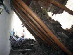 Patnos'ta Selde 6 Ev Yıkıldı; 90 Ev Ve Ahırda Hasar Oluştu!