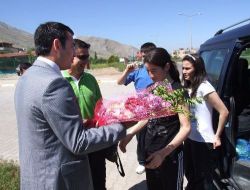 Karateciler Davul Zurnayla Karşılandı