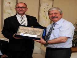 Antalya'yı Ziyaret Eden Alman Gazeteci: Büyükşehirlerin Problemleri Ortak