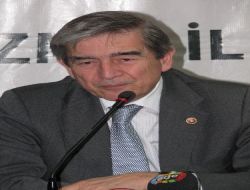 Baykal'ın Geri Döneceğini İma Eden Öymen, Hükümete Çattı