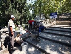 Emirsultan Mezarlığına Bayram Bakımı