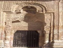 Namaz Kılan Adama Benzeyen Gölge İlgi Odağı Oldu