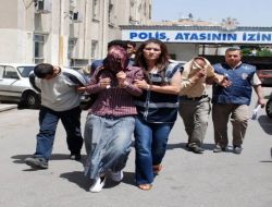 Sahte Çekiciyle Araba Çalan Zanlılar Yakalandı