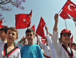 Mersin'de Halk Yürüyüşü Büyük İlgi Gördü