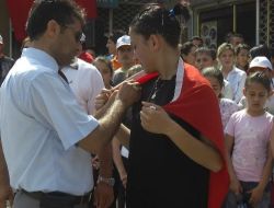 Gençlik Koşusuna Katılan Tek Kız Öğrenci, Dereceye Giremedi Ama Altını Kaptı