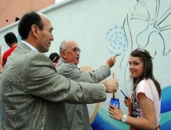 Güzel Sanatlar Lisesi Öğrencileri, Meydandaki Duvarı Resimleriyle Süsledi