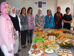 Yöresel Tatlılar Kurslarla Ev Hanımlarına Öğretiliyor
