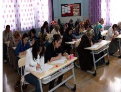 Veliler 'çocuk Psikolojisi'nden Sınava Tabi Tutuldu