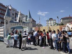 Eyüp'lü Çocuklar, 'çocuk Şenliği' İle Coşuyor