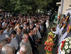 Denizli To Başkanı Necdet Özer'in Annesi Toprağa Verildi!