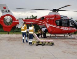 Losemi Hastası Genç, Hava Ambulansıyla Trakya Üniversitesi Hastanesi'ne Getirildi