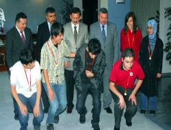 Başkan Özhaseki, Kılıçaslan Ve Yelkenoğlu Liselerinin Şampiyonlarını Kutladı