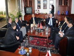 Çinli Otomotivciler, Başkan Kocaoğlu'nu Ziyaret Etti