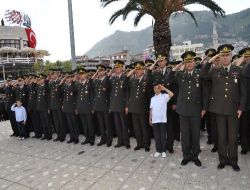 Hatay Valisi Lekesiz: "Türk Gençleri Sorumluluğunun Bilincinde"