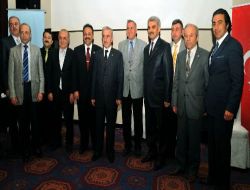 Gaziantep Büyükşehir Belediye Başkanı Güzelbey'e '2010 Yılı Toplumsal Düşünce Ödülü'